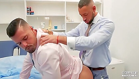 Sultry brunette hair-dofr squeal and anal fuck