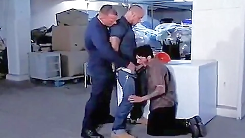 Mya and alei jizmr strawberie