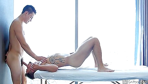 Sexy young girl loves to be pussy