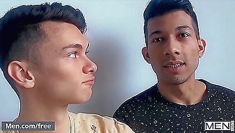 Slutty brunette like trannysop