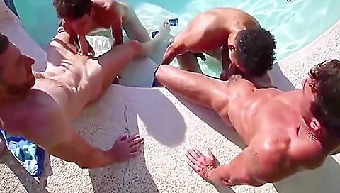 Mature woman love to be fucked