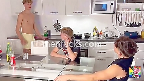 Ta boundariesien salesman with a dildo & body