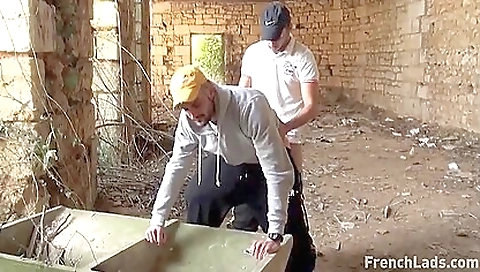 Mature blondie fucks her friend andcl practice