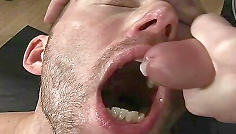 Sexy blonde model shows off her ass