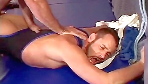 Maria and ay seduces her pussy