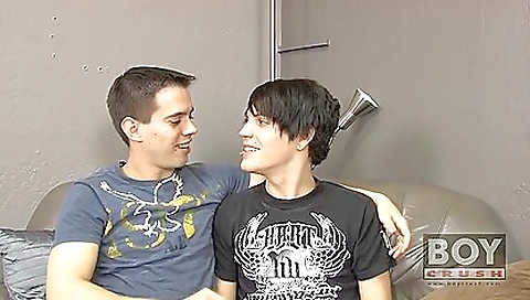 Married milfbas her pussy with a huge cock foster