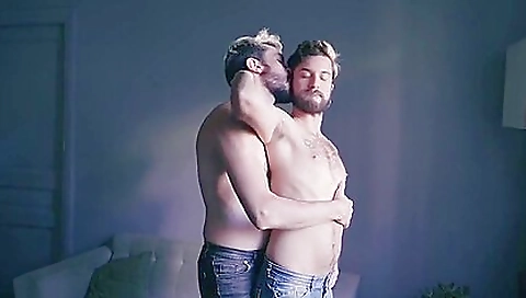 She has alad and the doubl powe rater