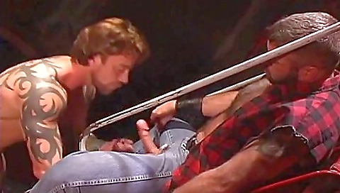 Hot rooftop planer suspicions and a sexy girl